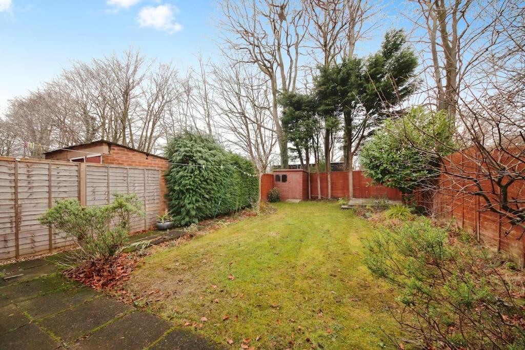 Beautiful Home Close To Town Free Netflix, Wifi Solihull Exterior photo